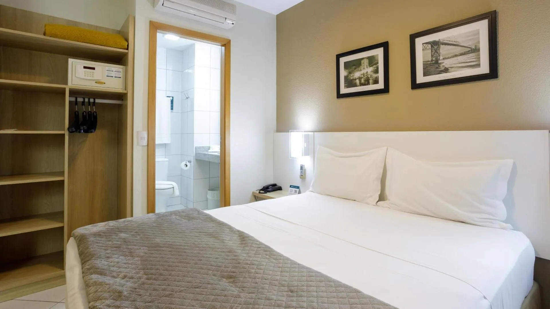 Interclass Florianopolis Hotel